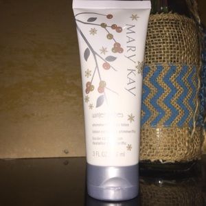 🌈Mary Kay shimmering winter wishes body lotion